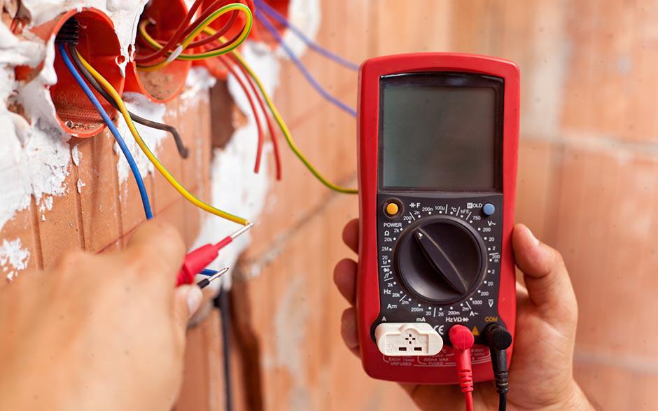 travail électricien Cachan