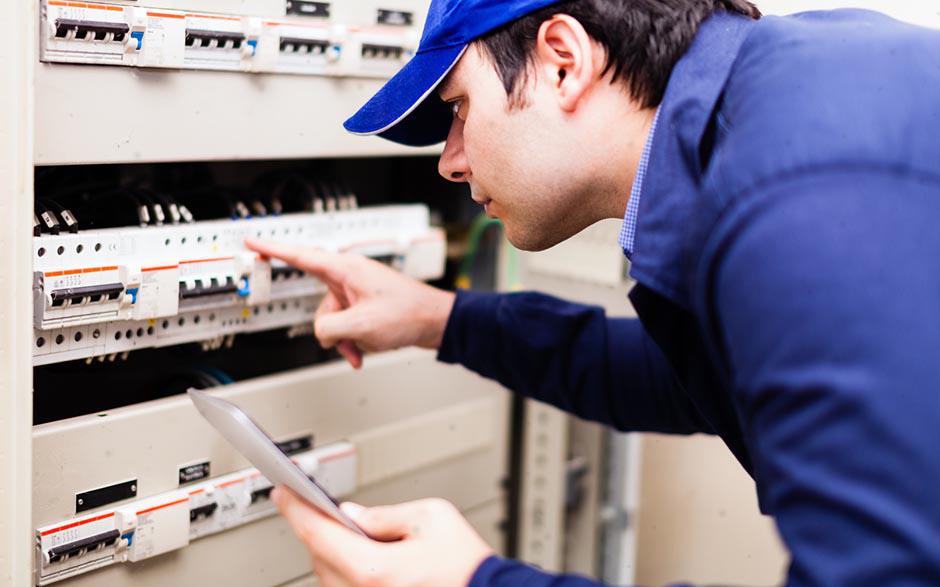 besoin d'un électricien Saclas